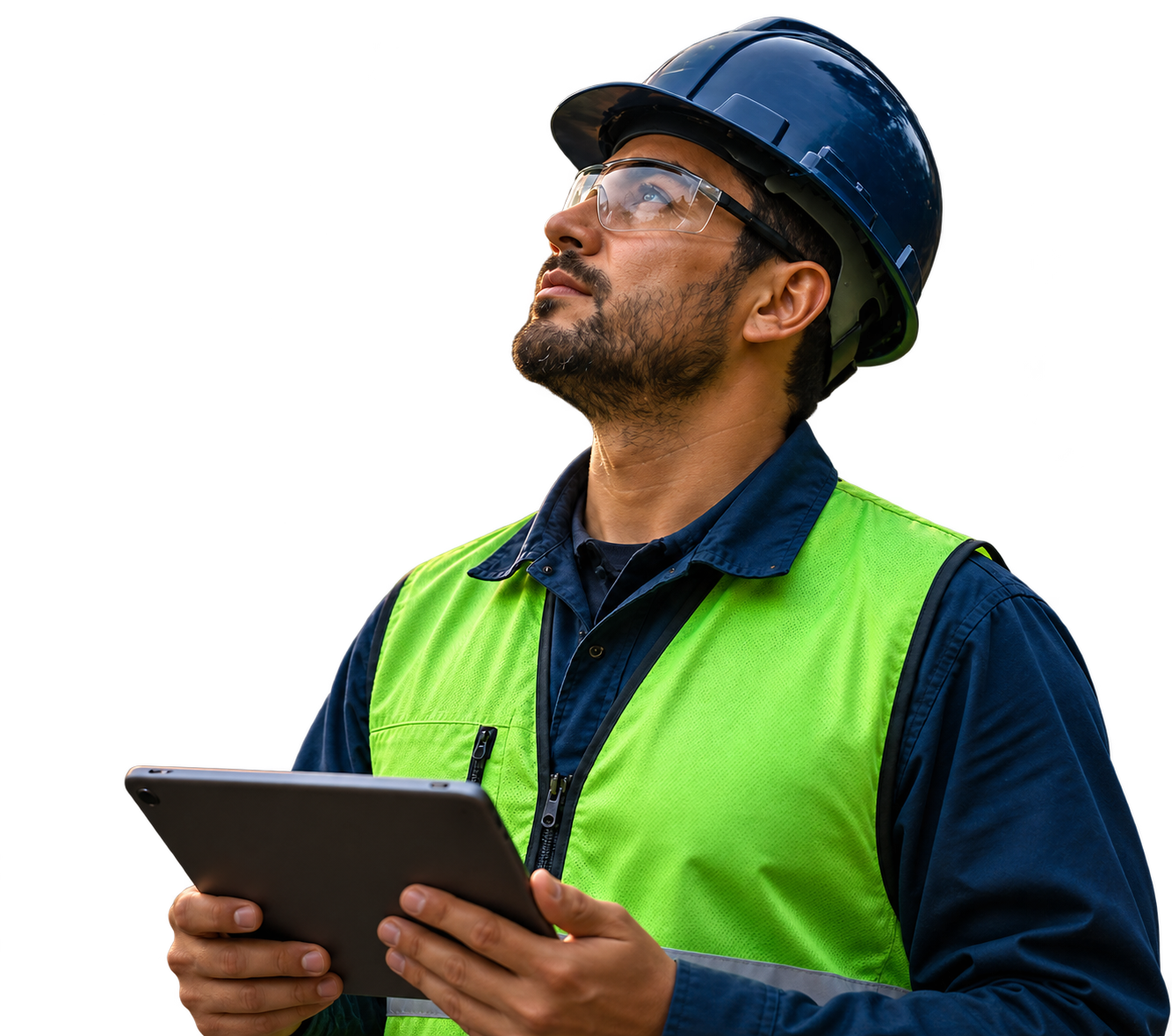 Profissional de campo com capacete e tablet